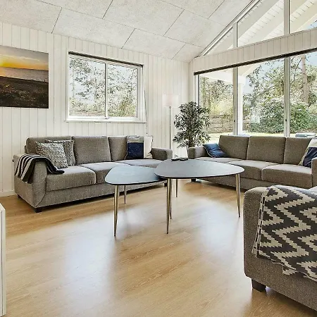 18 Person Holiday Home In Liseleje *